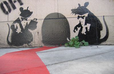 [banksy_graffiti_08.jpg]