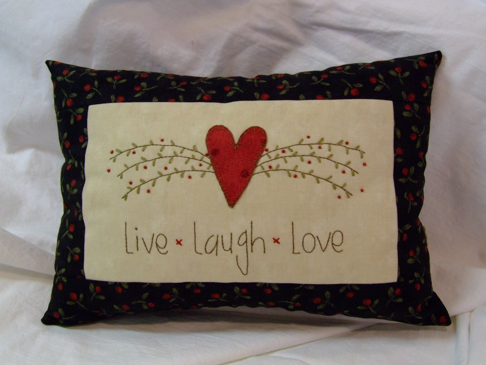 [2-22-08+Live+Laugh+Love+pillow.jpg]