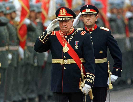 [Capitan+General+Augusto+Pinochet.jpg]