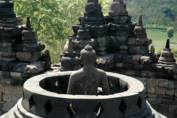 [Borobudur-09.jpg]