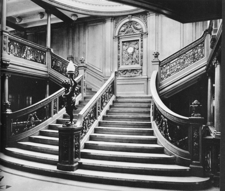 [Titanic+staircase.jpg]