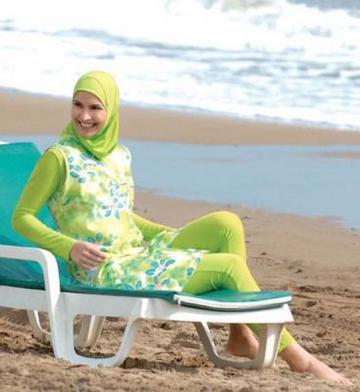 [muslim-beach-arabs_large.jpg]