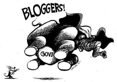 [blogger-vs-govt.jpg]