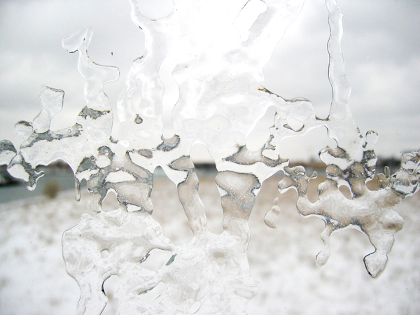 [ice+on+glass.jpg]