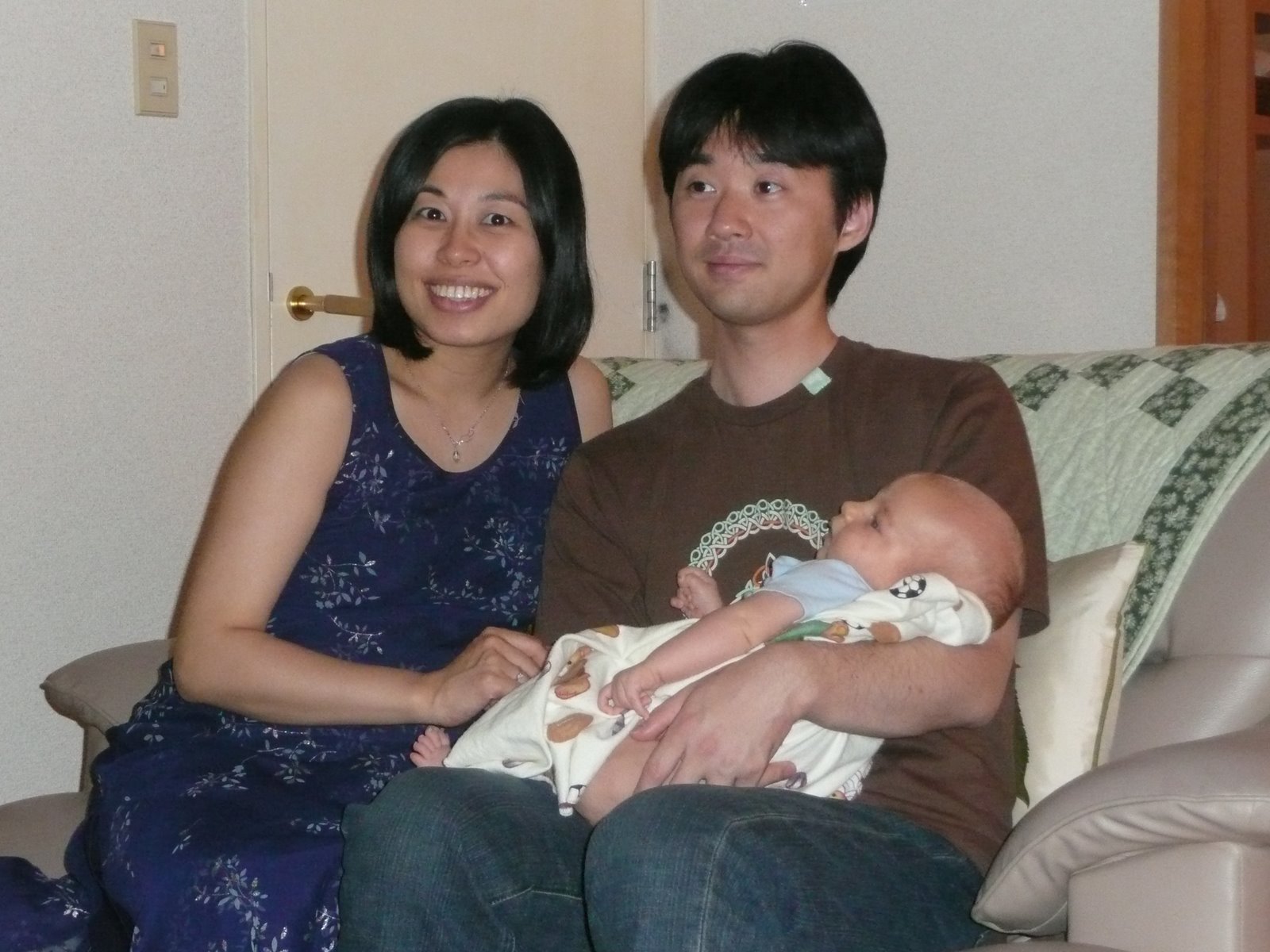 [Harumi+and+Minoru+with+Joel+July+2008.JPG]