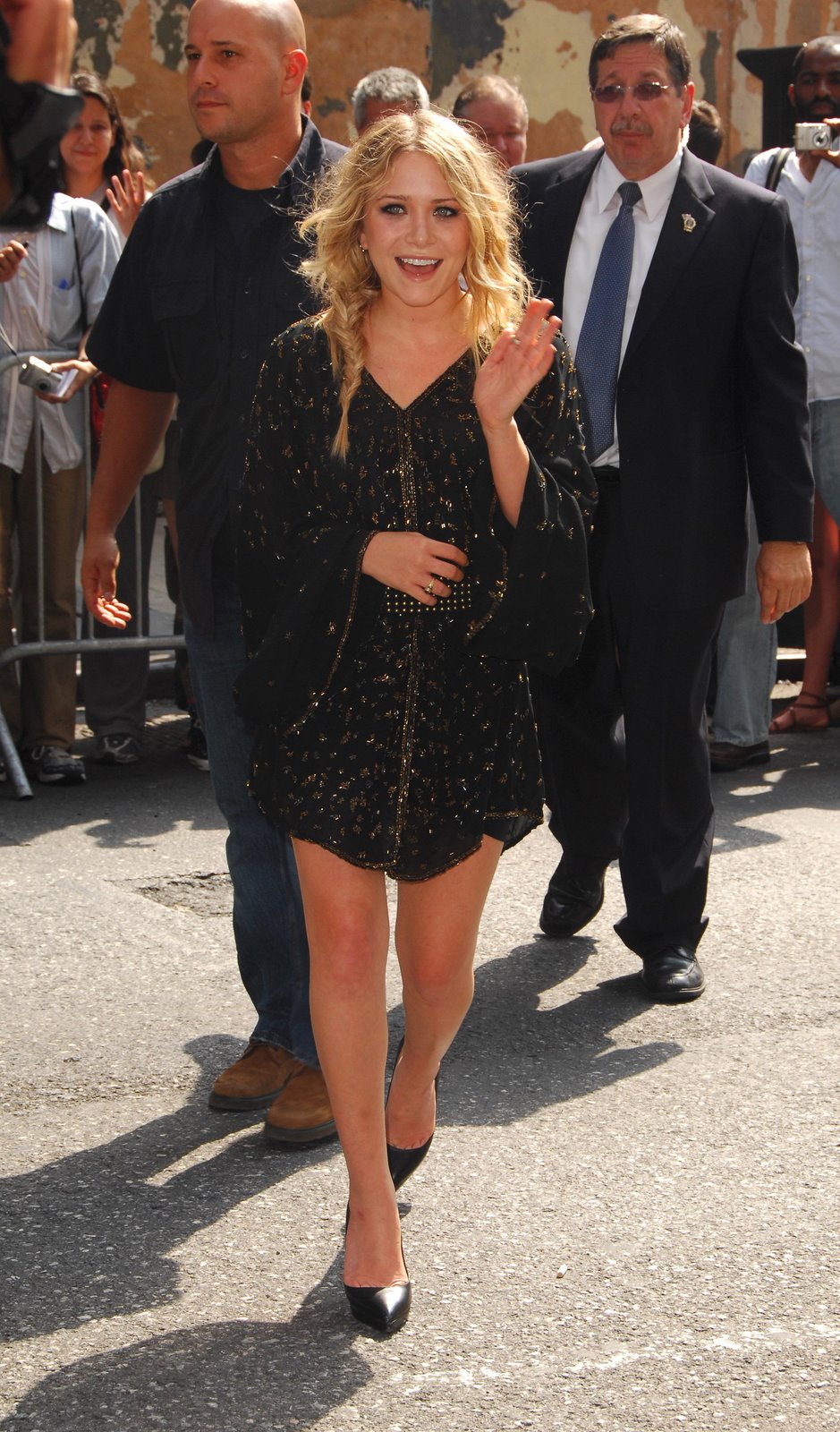 [05139_Celebutopia-Mary-Kate_Olsen_arrives_at_the_Late_Show_With_Dave_Letterman-26_122_1111lo.jpg]