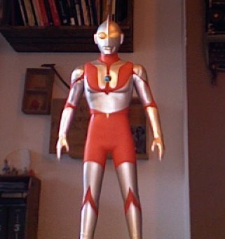 Ultraman (Hugo Pérez disfrazado)