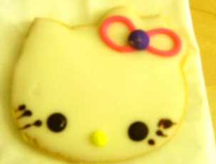 [kitty+cookie.jpg]