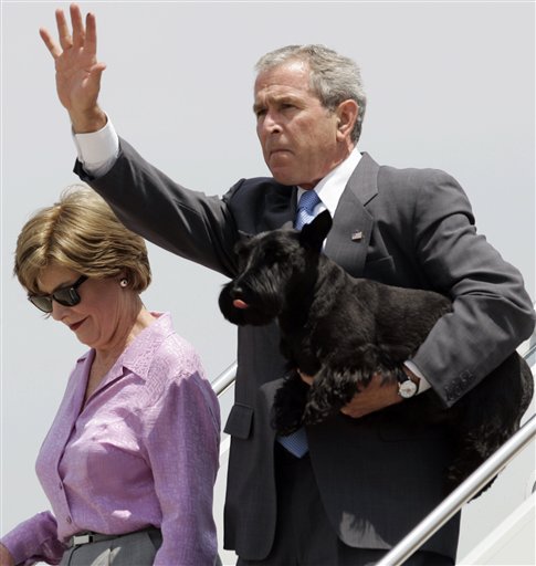 [Bush+returns+to+Crawford.jpg]