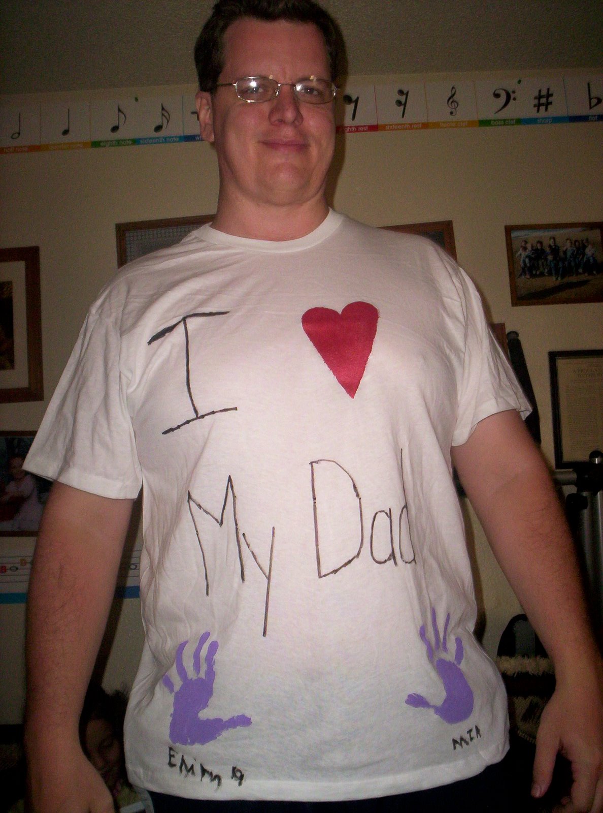 [dad+wearing+shirt.jpg]