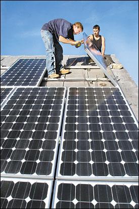 [solar+panel+installation+-+Inquirer+-May+17+2006.jpg]