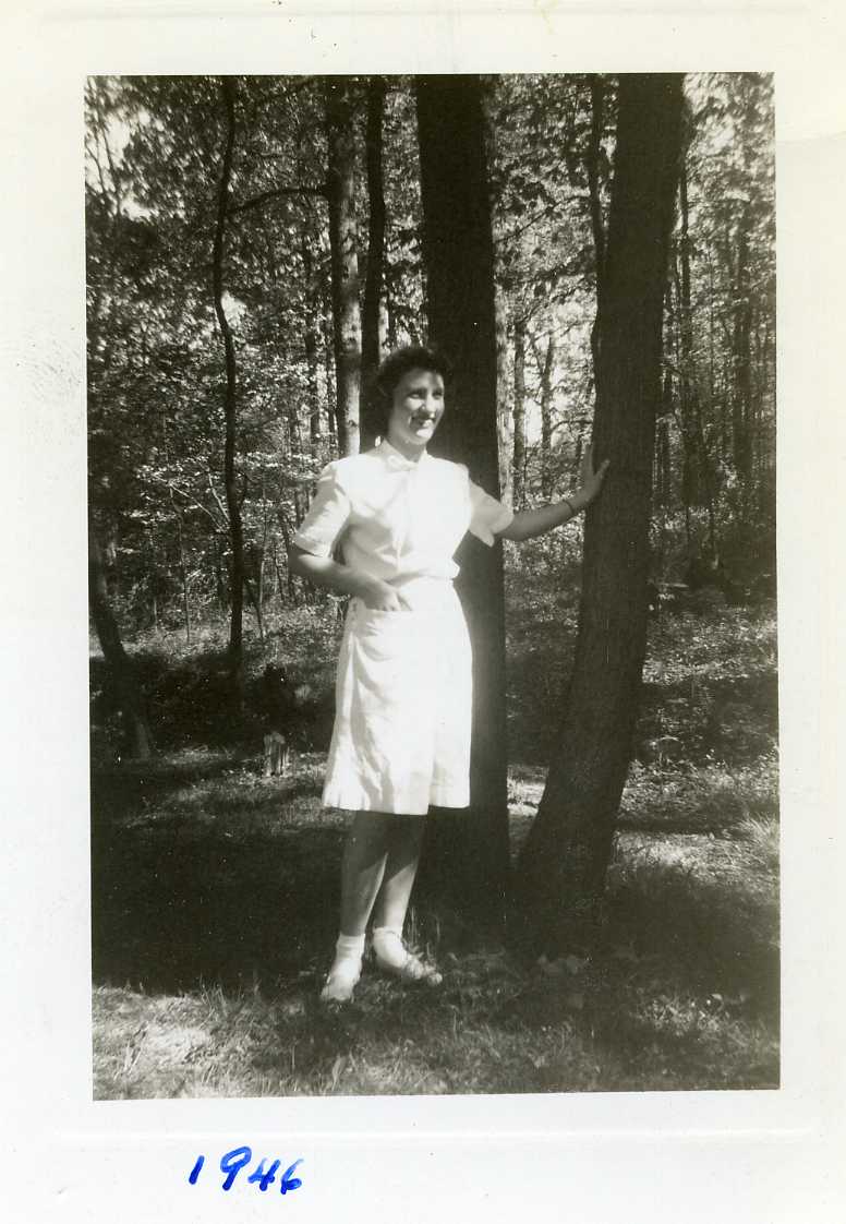 [Mom+1946.jpg]