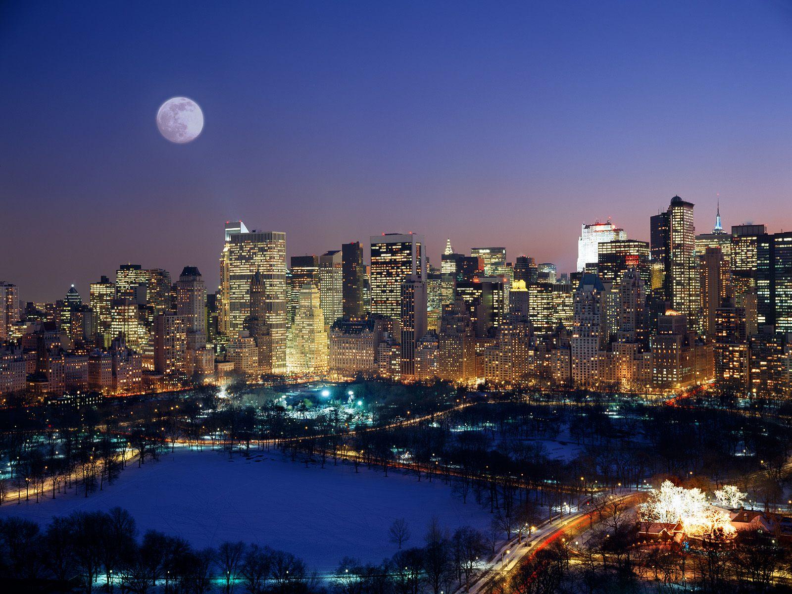 [Moonrise+Over+Manhattan.jpg]