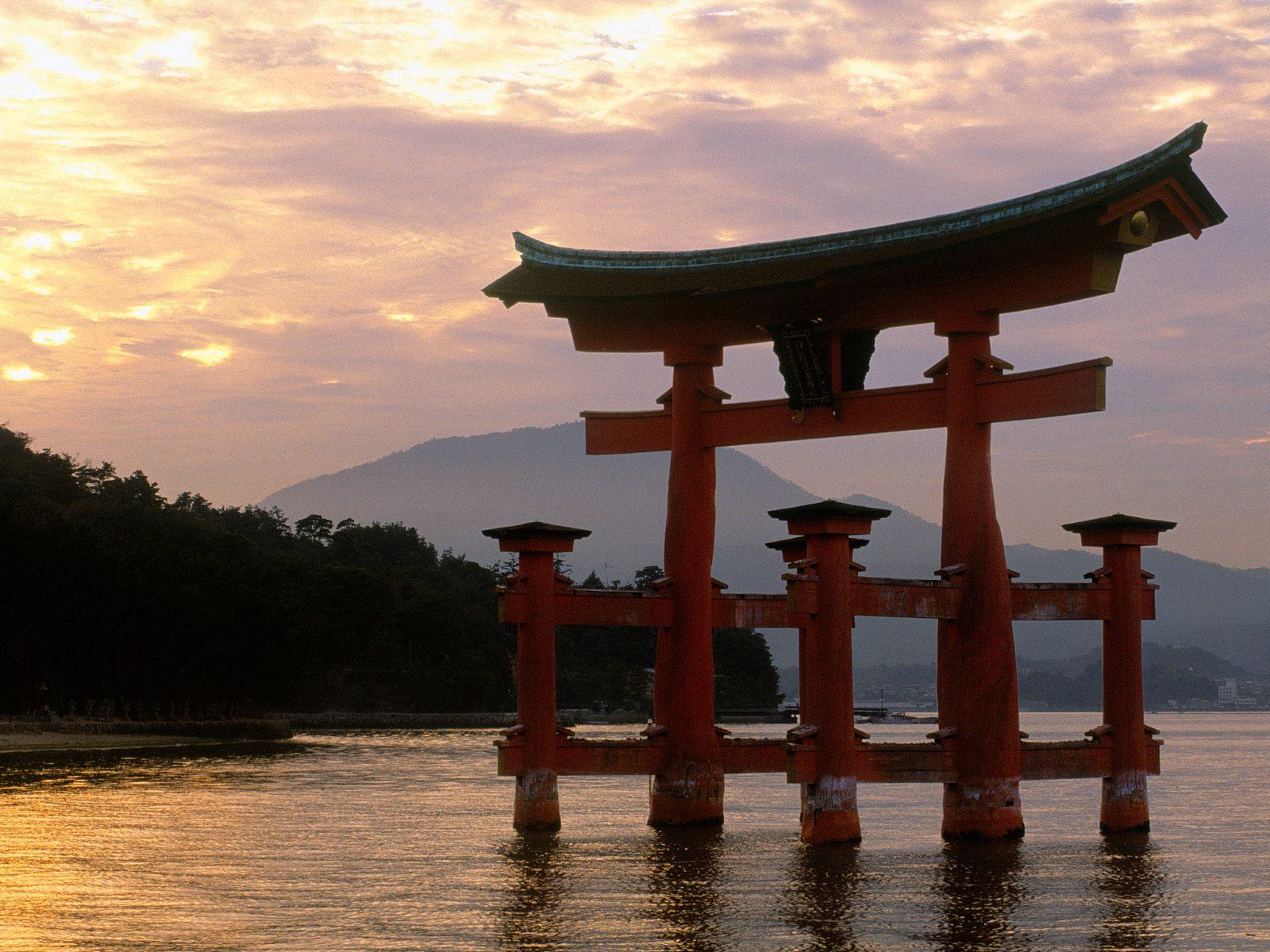 [Miyajima+Shrine+at+Sunset,+Miyajima,+Japan.jpg]