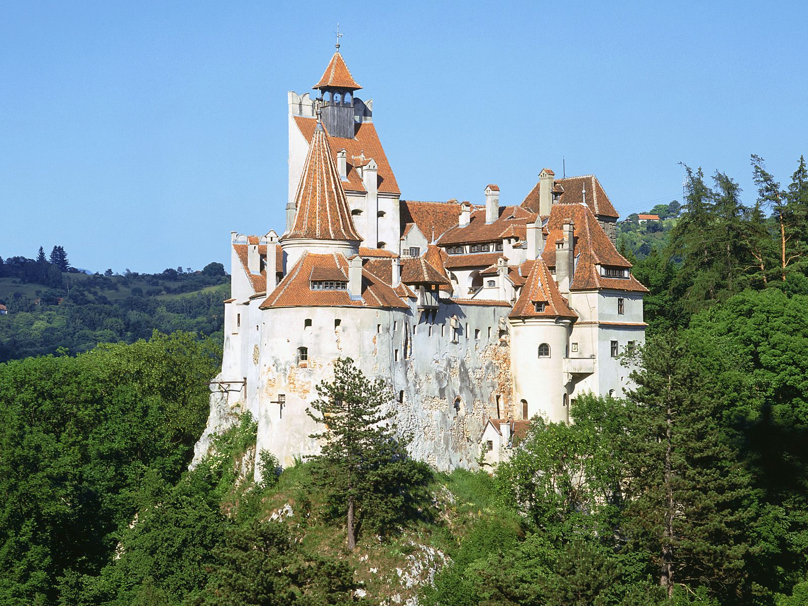 [Bran+(Dracula's)+Castle,+Romania.jpg]
