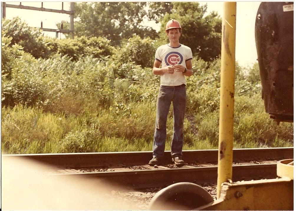 [dad+on+railroad2.jpg]