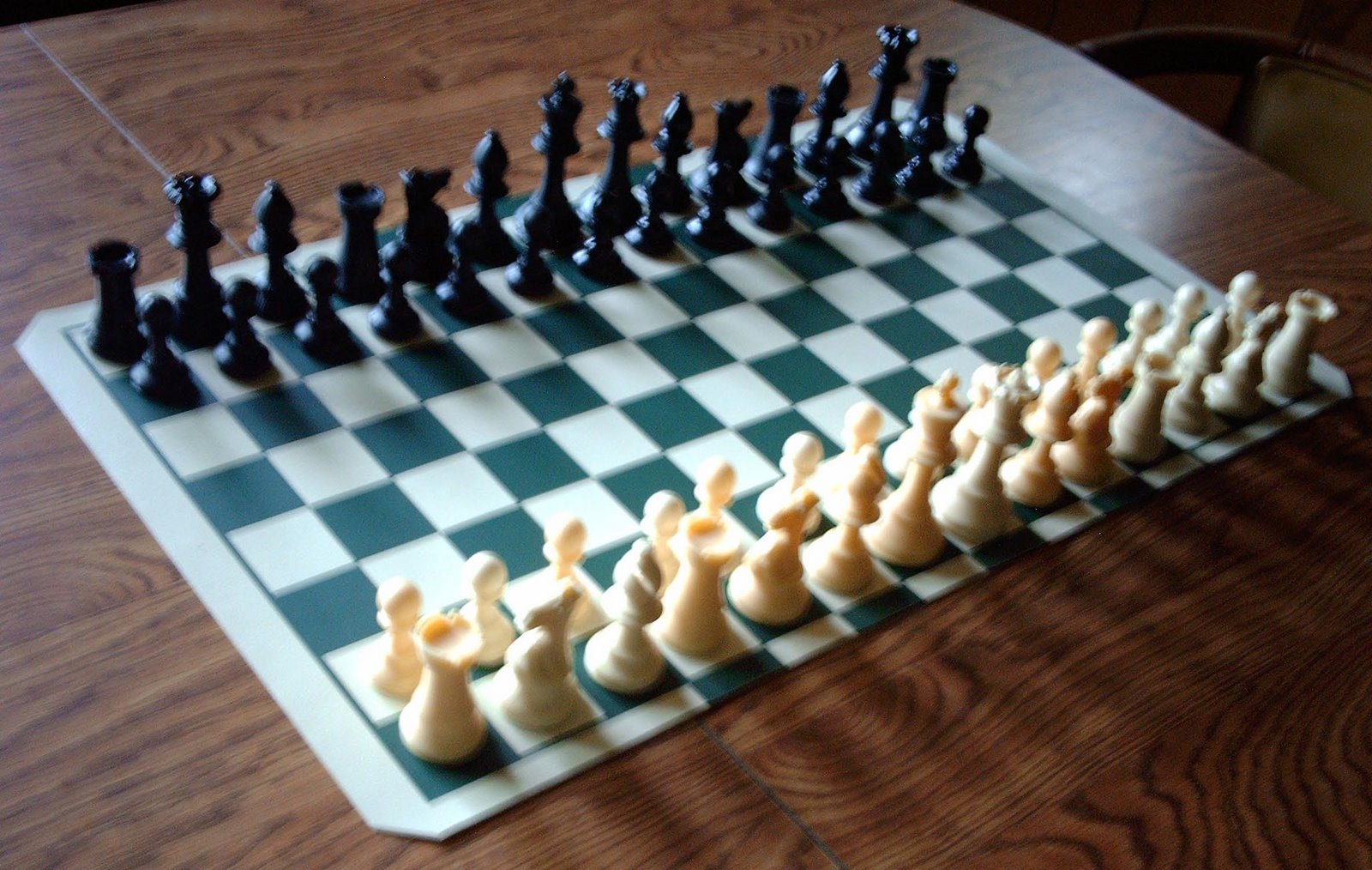 [Deluxe+Chess.jpg]