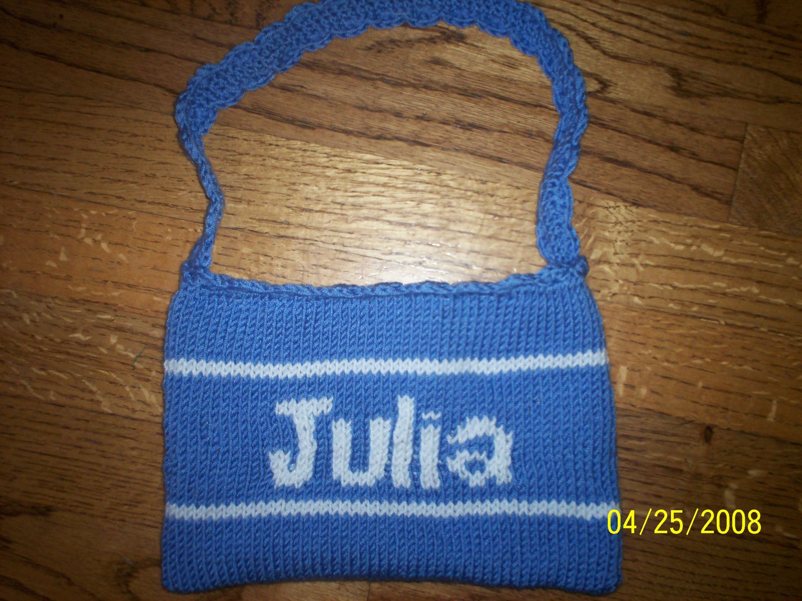 [080425+knit+julia+purse+front.jpg]