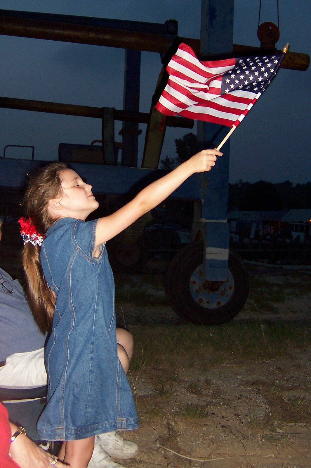 [Emma+and+Flag+2004.jpg]