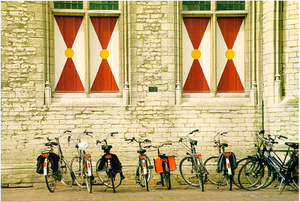 [B-bicycles-at-city-hall_lar.jpg]