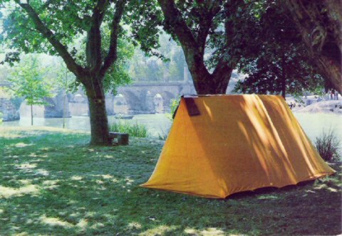[camping.jpg]