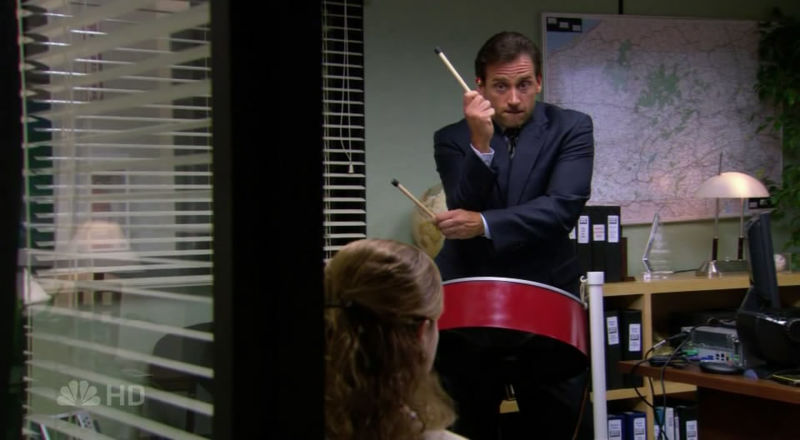 [theoffice_michaelwithdrums.jpg]