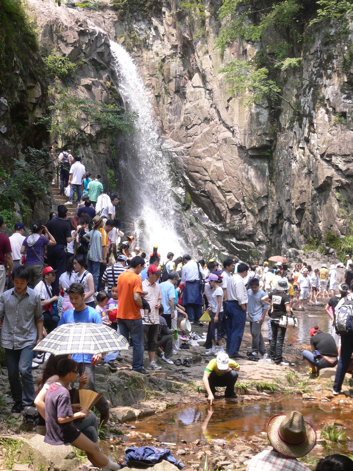 [spring+2008+-+zhuxi+218+waterfall.jpg]