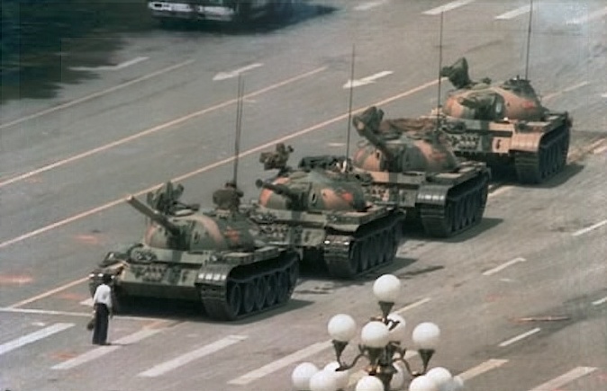 [Tiananmen_square-protester.jpg]