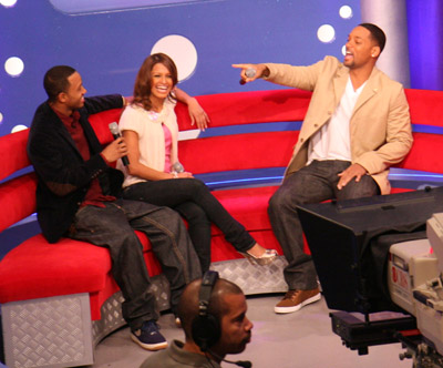 [Terrence,+Rocsi+and+Will+Smith+Couch.jpg]