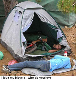 [Bike+in+tent.jpg]