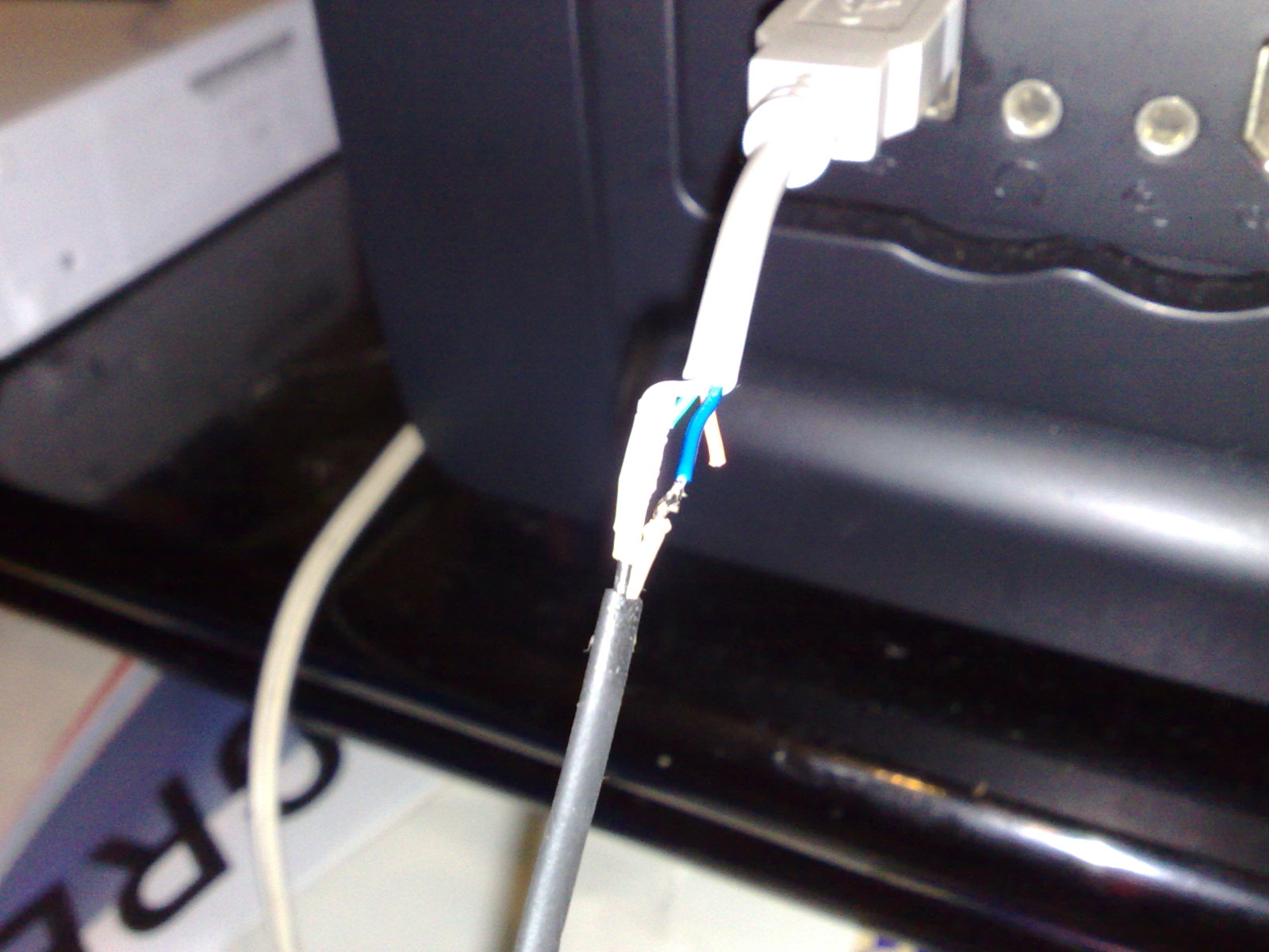 [Union+USB+al+cable+de+carga.jpg]