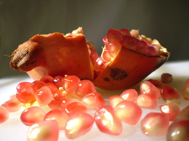 [pomegranate+seeds.JPG]