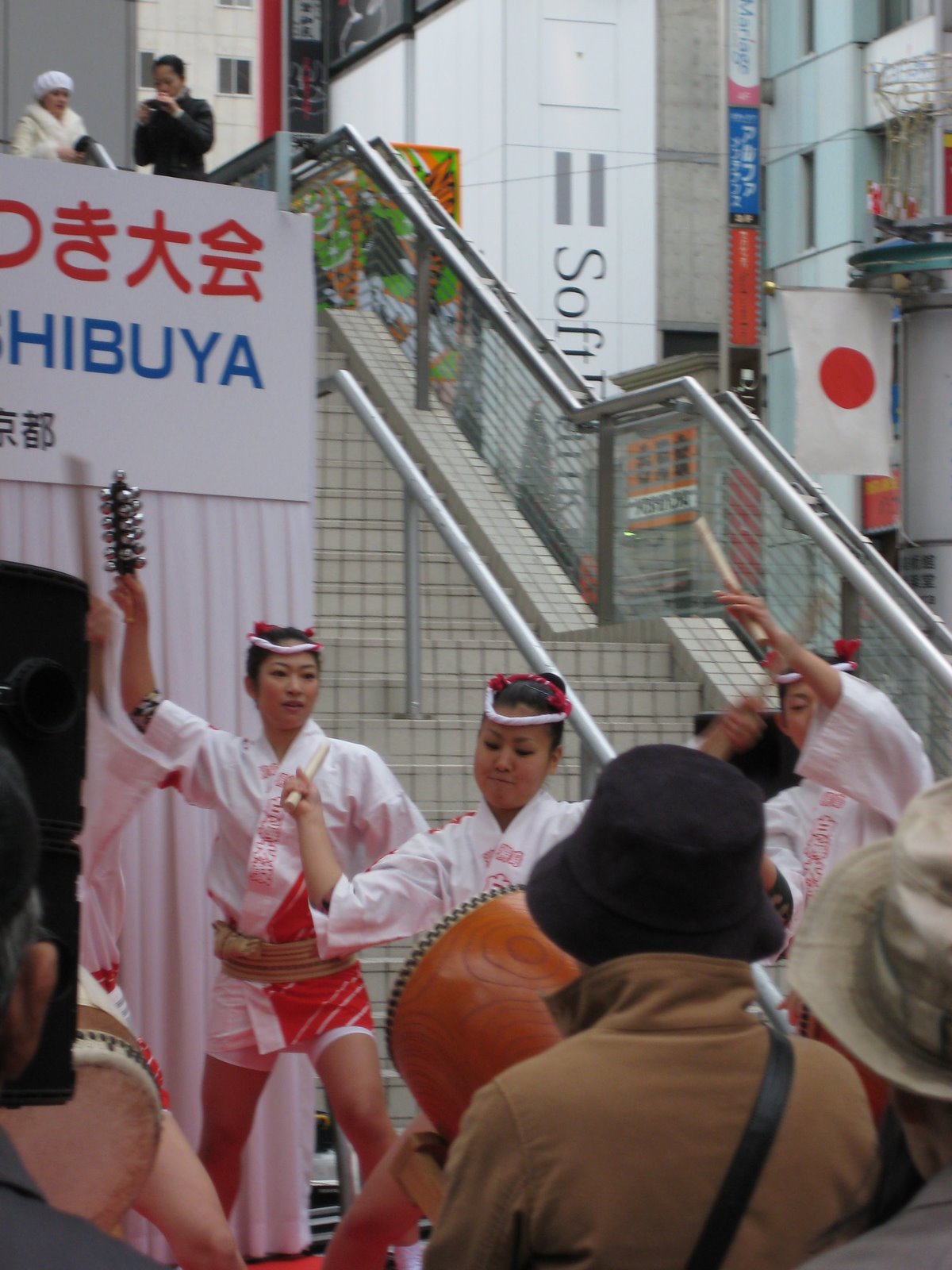 [shibuya_drums.jpg]