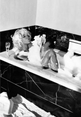 [Pamela-Hanson-Blonde-Marilyn--NYC-1990-205313.jpg]