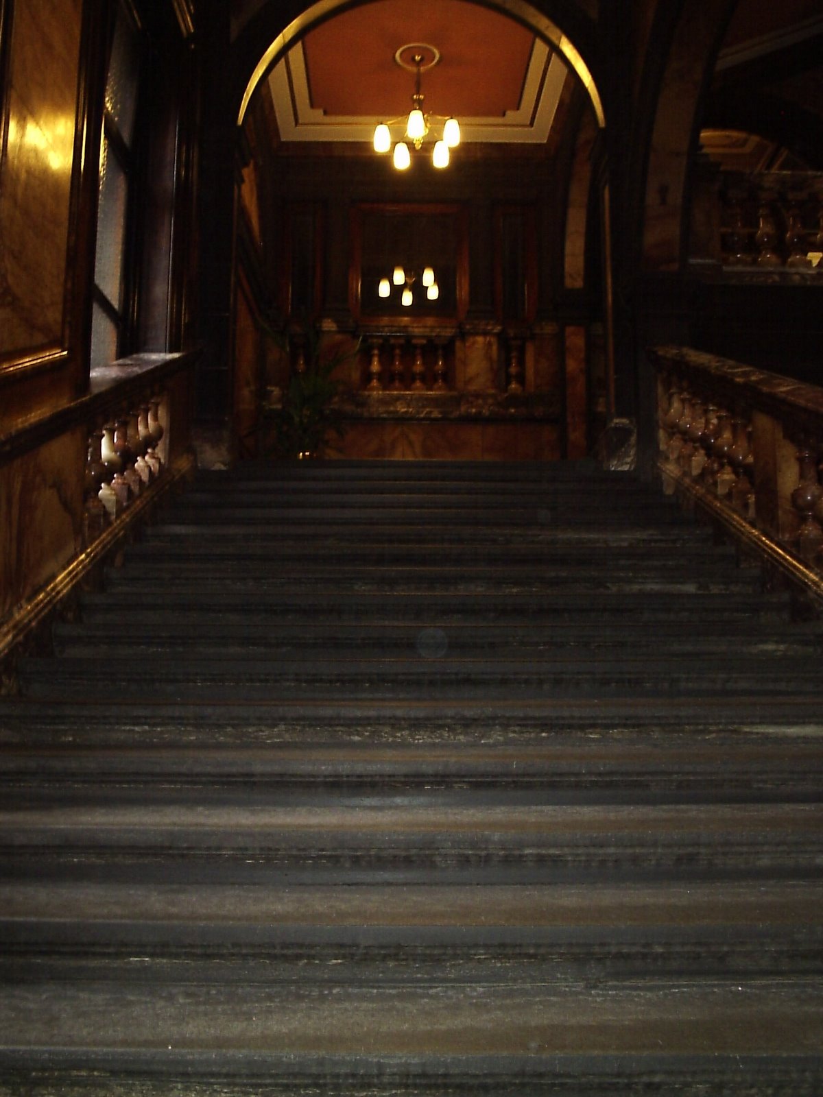 [Stairs+in+City+Chambers.JPG]