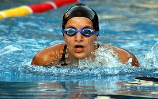 [bethlehem-palestinian-swimmer.jpg]