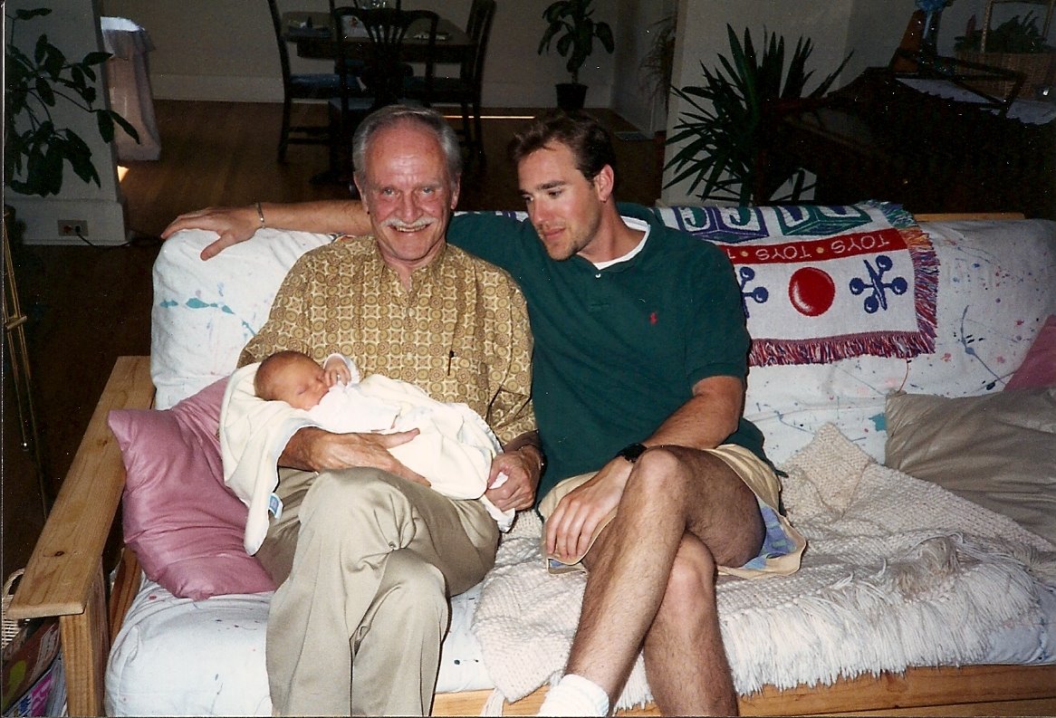 [Mike,+Dad+and+Baby+Lucy]