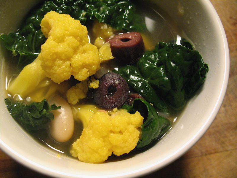 [cauliflower+kale+olive+soup.jpg]