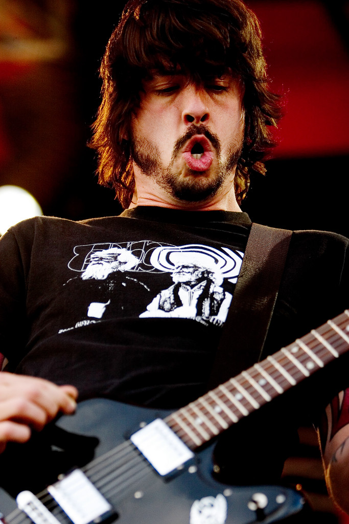 [Dave_Grohl_Foofighters.sized.jpg]
