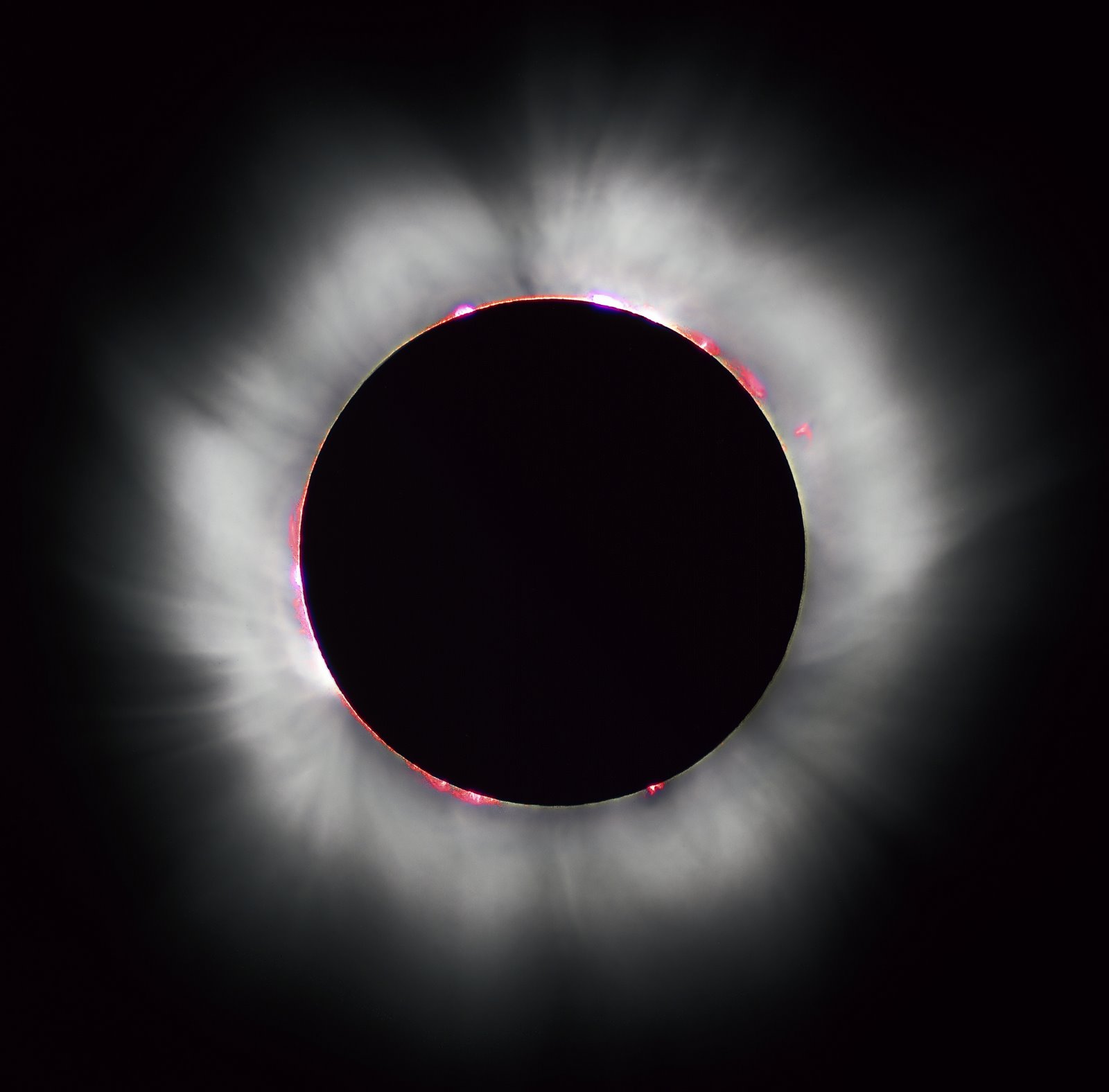 [Solar_eclips_1999_4_NR.jpg]