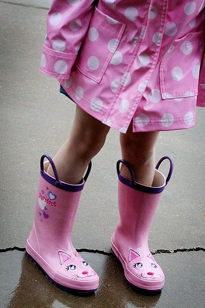 [IMG_4237pink+boots.jpg]
