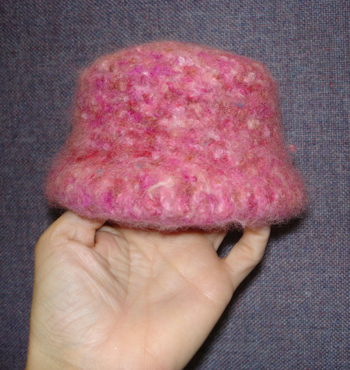 [pink+hat+finished+felting.jpg]