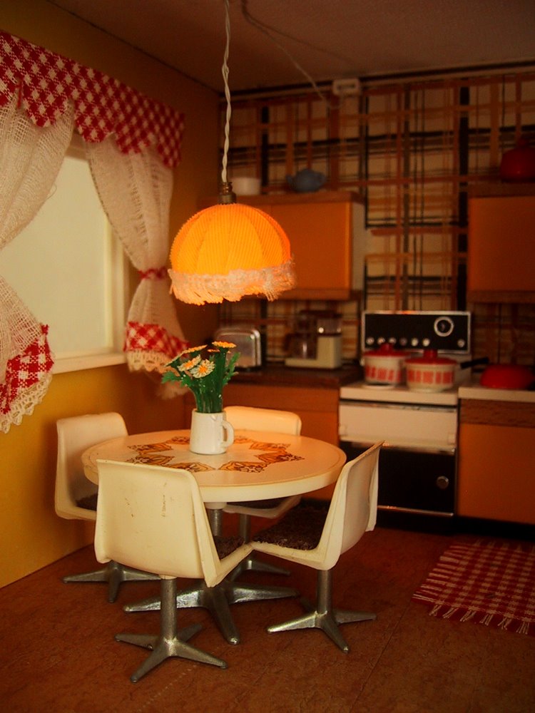Vintage Lundby dolls' house kitchen.