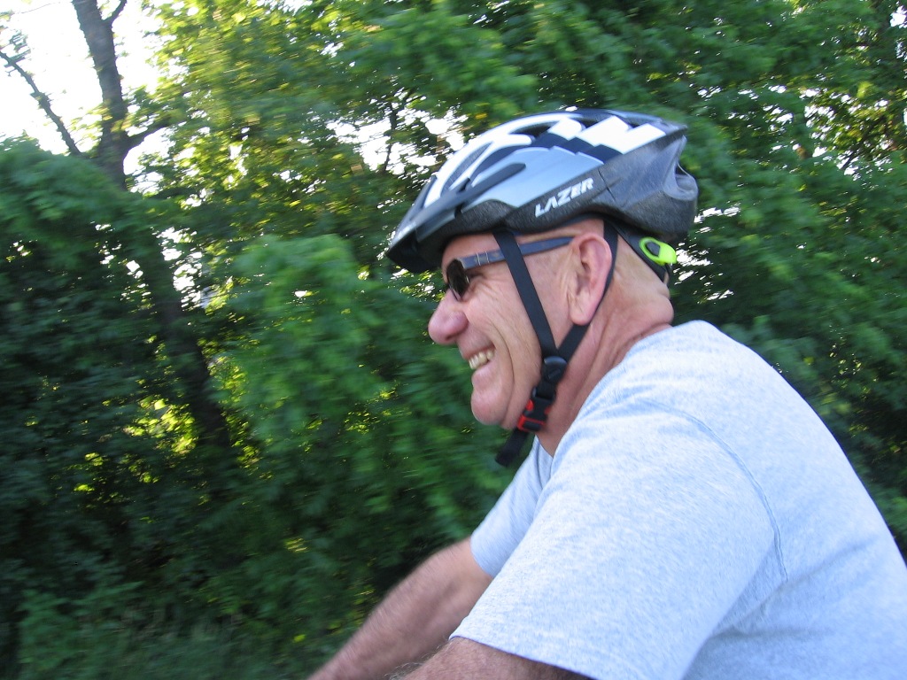 [dad+riding.jpg]