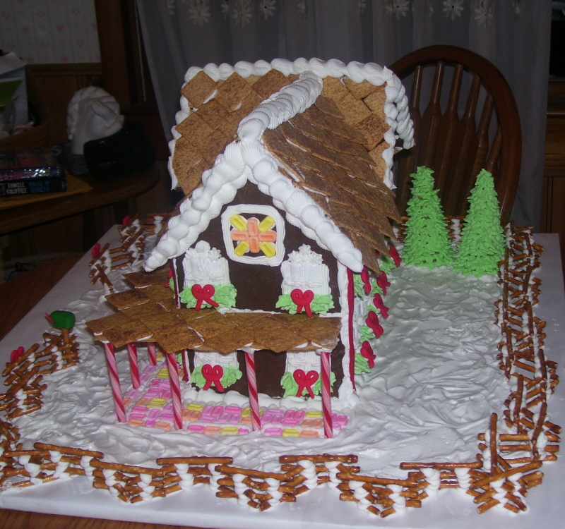 [Gingerbread+Houses+004.jpg]