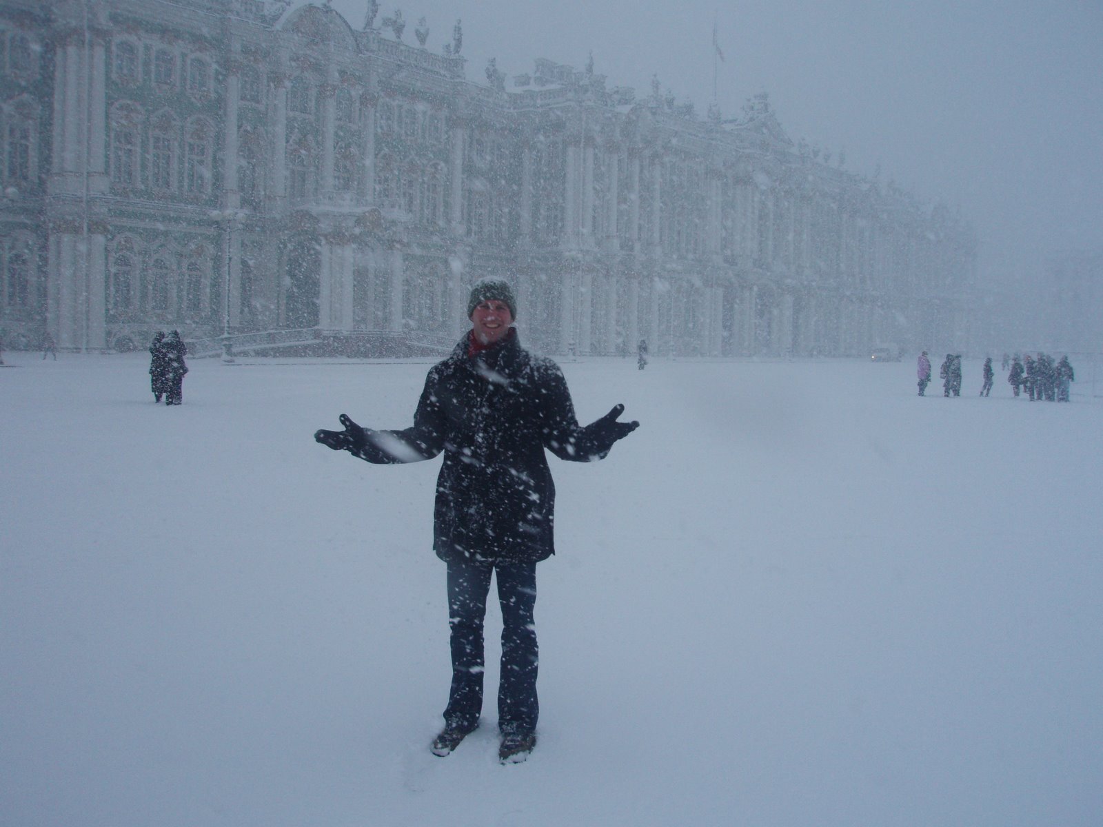 [Snow+in+Russia,+Sean+at+Hermitage.JPG]