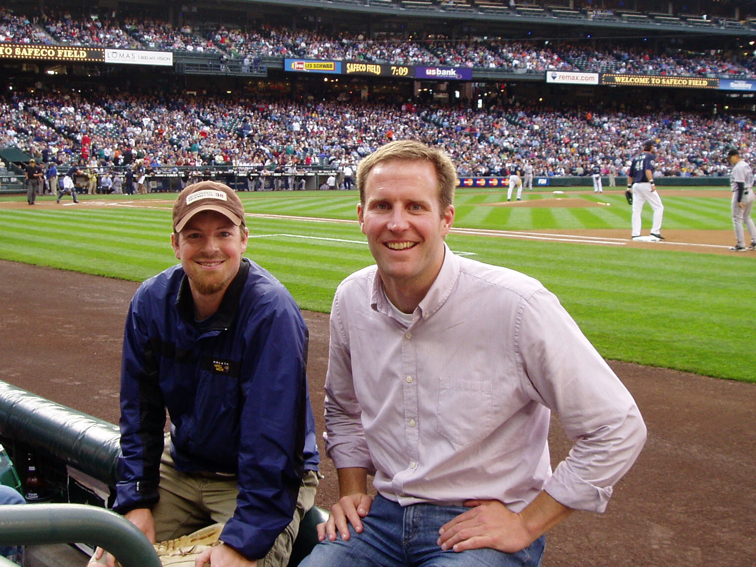 [Seattle+-+Mariners+with+Dave.JPG]