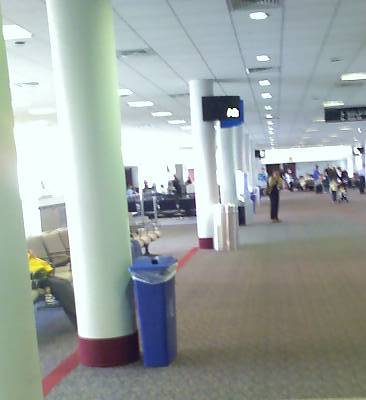 [Charlotte_Airport_recycling.jpg]