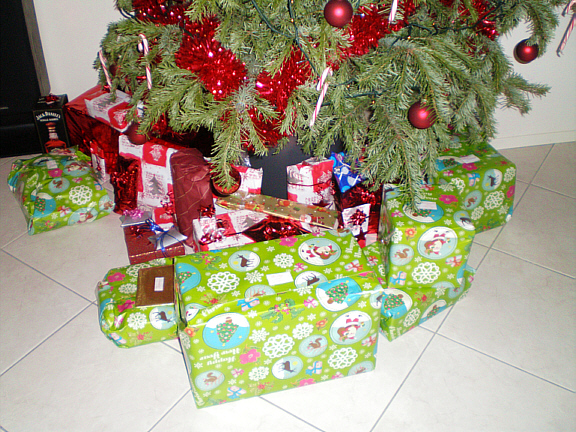 [Christmas+Presents.jpg]