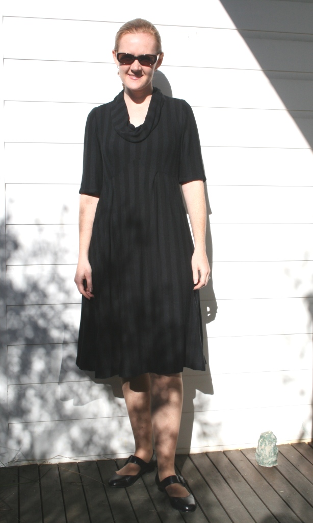 [black+grey+charcoal+knit+dress.JPG]